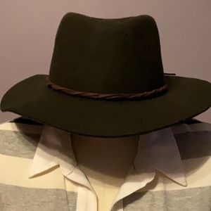 Lucky Brand | Accessories | Lucky Brand Gold Charm Ranger 
